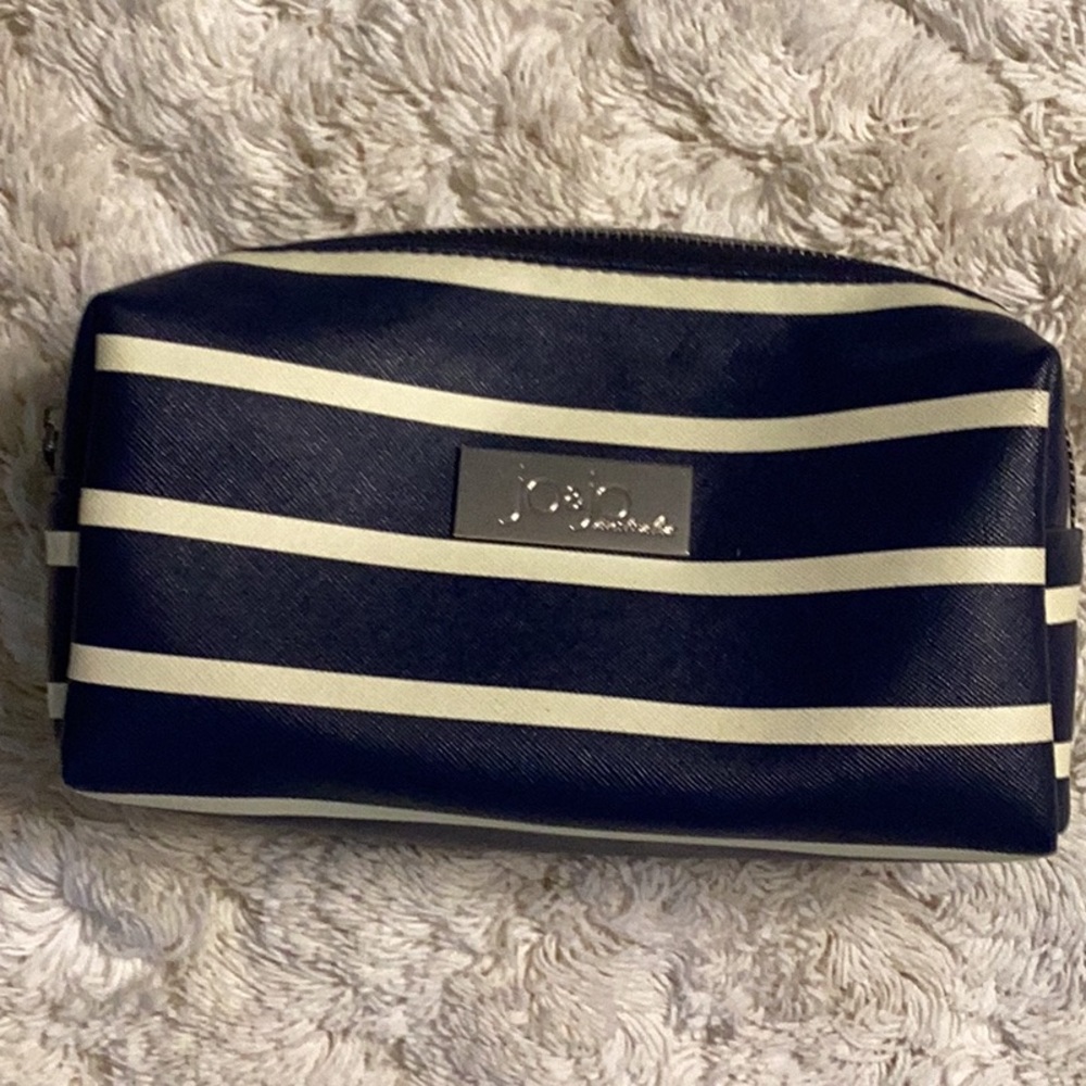 jo & jo Australia make up bag